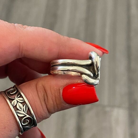James Avery Retired Bold Lovers Knot Ring - Picture 2 of 5